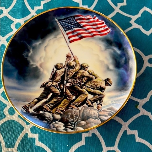 Raising If The flag In Iwo Jima Plate